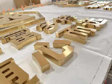 延安拉丝不锈钢字的特点。