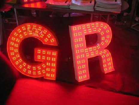 延安LED发光字常见的安装误区。